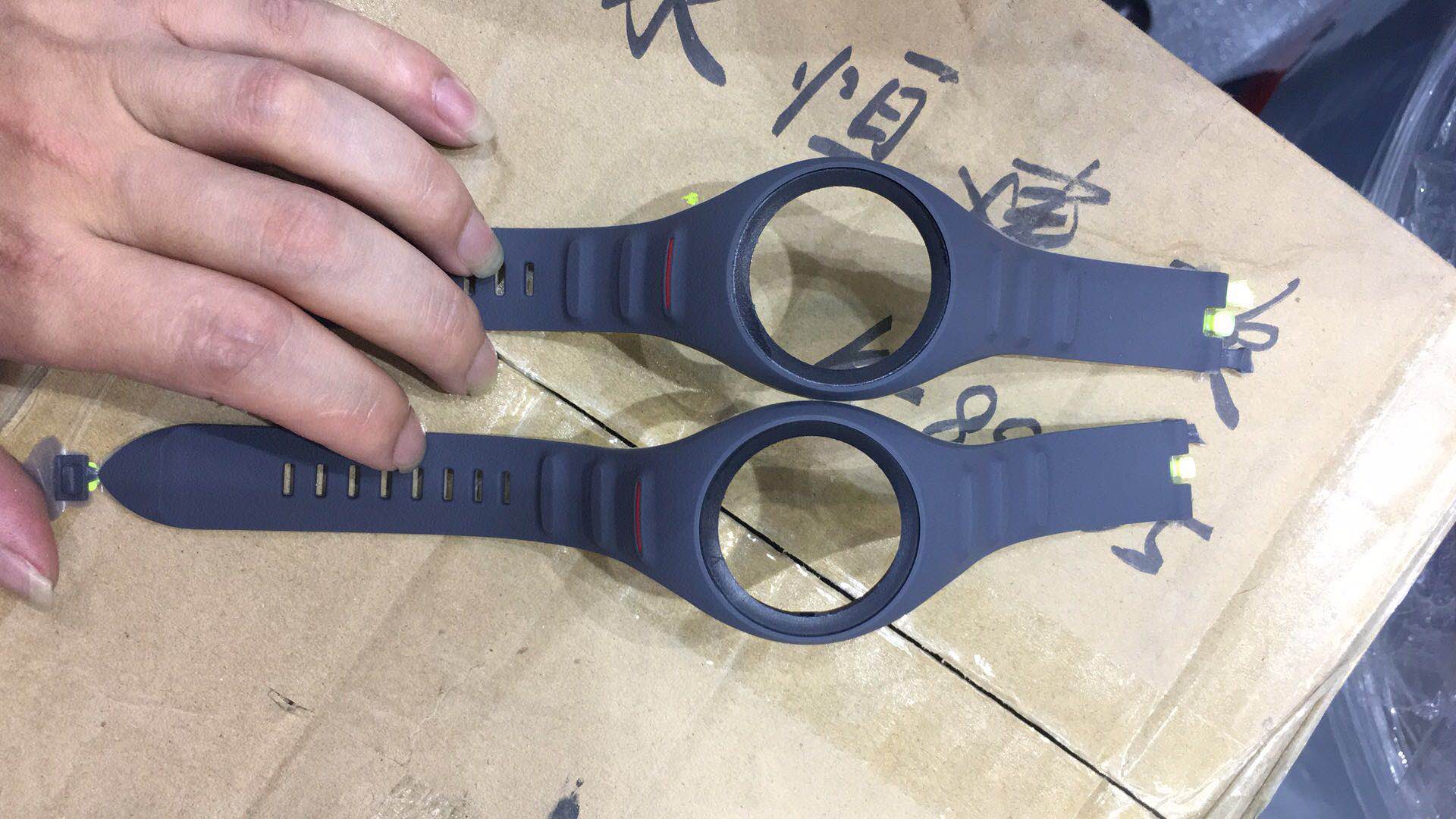 硅胶粘尼龙应用胶水案例 硅胶粘尼龙应用胶水案例